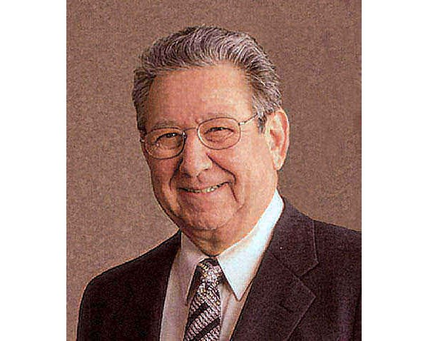 Lewis Golub headshot