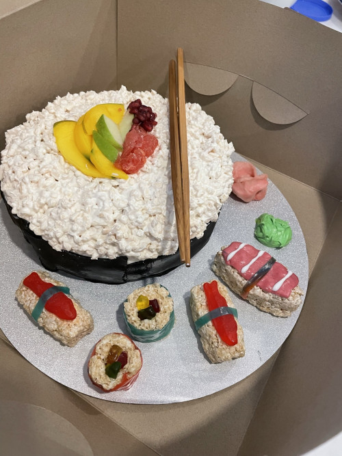 Sushi cake