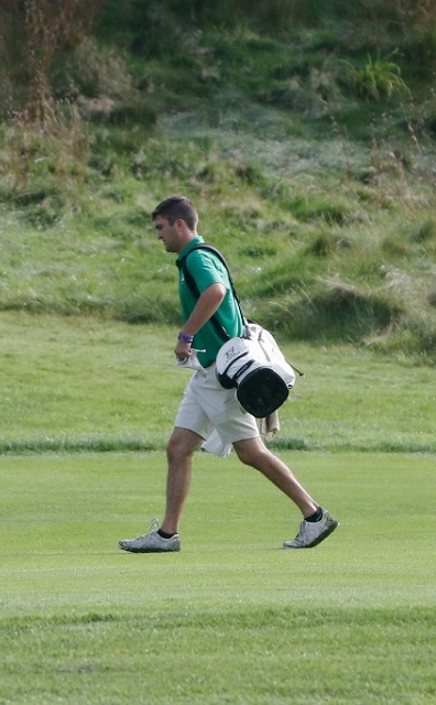Patrick Williams playing golf